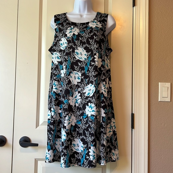 Simple Fun Summer Dress size Large - Picture 1 of 10